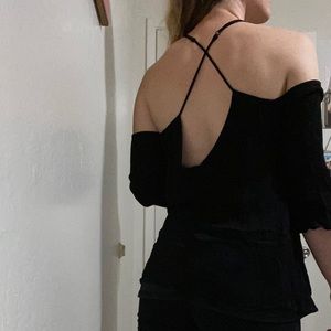 Tobi open shoulder top